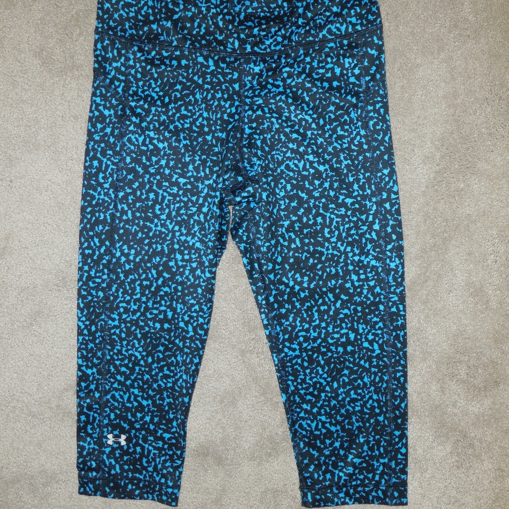 Womens small Under Armour Compression capris